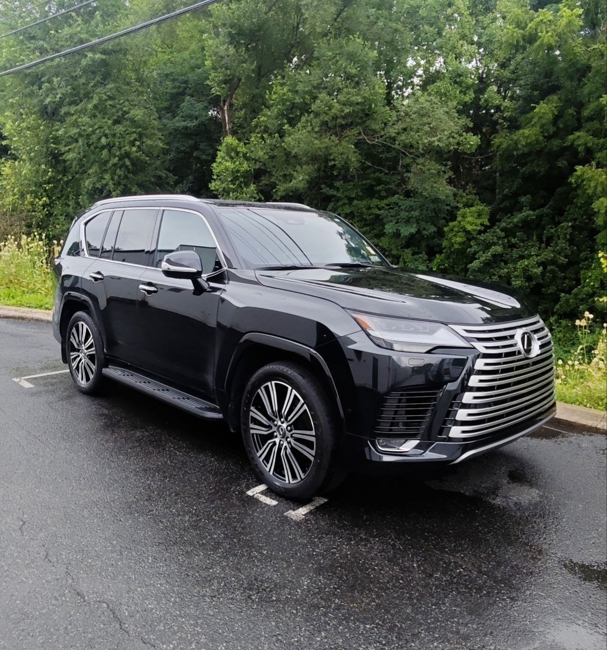 Lexus LX 700 after a full detail